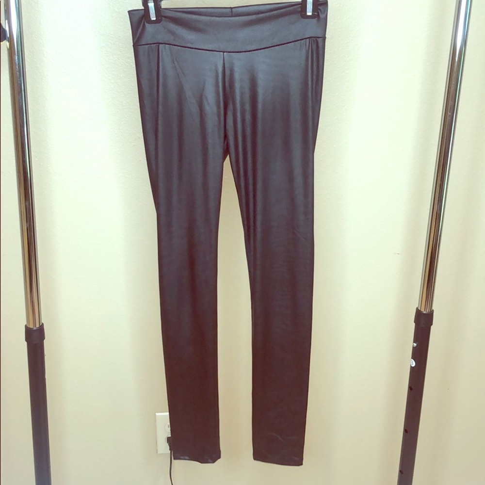 Black shine leggings